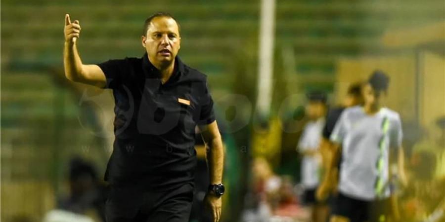 المقاولون العرب يعلن رحيل محمد عودة عن تدريب الفريق