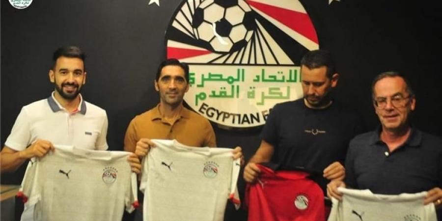 اتحاد الكرة يعلن الجهاز المعاون لـ فيتوريا في منتخب مصر