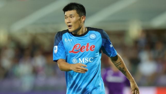 مانشستر يونايتد يضع نجم دفاع نابولي الجديد ضمن حساباته - سبورت 360
