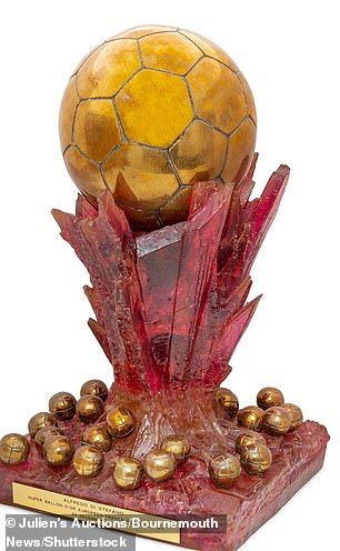 The Super Ballon d'or award was handed out in 1989