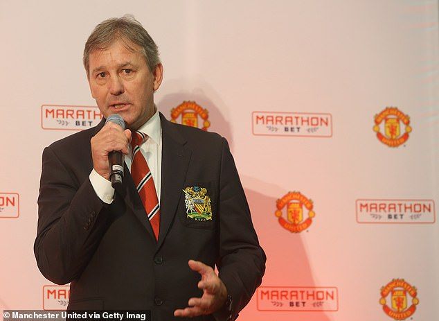 Bryan Robson will manage a team of Manchester United legends against Celtic this weekend