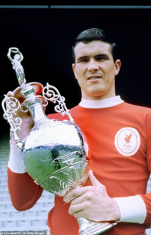 Former Liverpool captain Ron Yeats has died at the age of 86, the club has announced