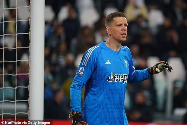 Wojciech Szczesny (pictured) is reportedly set to step out of retirement to join Barcelona