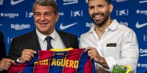 أغويرو يبحث عن مخرج للرحيل عن برشلونة