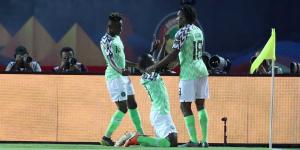 فرحة وبكاء إيجالو في أبرز صور فوز نيجيريا على تونس
