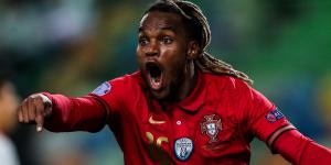 Sanches reacts to Arsenal transfer talk