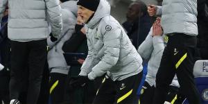 Thomas Tuchel was going mad about a refereeing decision late on but the real source of his frustration is failing to put away a Manchester United side managed by a caretaker crew