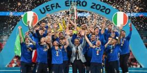 روبرتو كارلوس يُحدد سبب تميز إيطاليا في يورو 2020