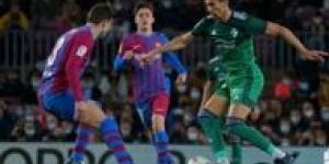 برشلونة يحتفل بالتتويج بلقب الدوري الإسباني قبل لقاء أوساسونا