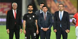 خاص | وزير الرياضة يوجه نصيحة لـ اتحاد الكرة بشأن مدرب مصر القادم