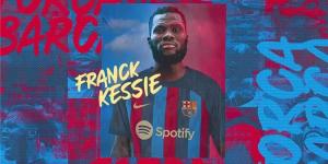 رسميًا | برشلونة يعلن تعاقده مع فرانك كيسيه حتى 2026