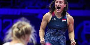 سمر حمزة تحرز فضية بطولة العالم لأول مرة في تاريخ المصارعة المصرية