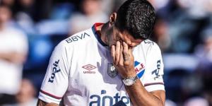 لويس سواريز يودع ناسيونال مونتيفيديو بالبكاء بعد رحيله عن الفريق