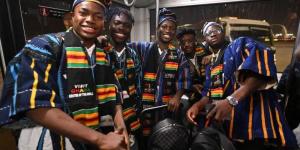 منتخب غانا يصل إلى الدوحة بالزي التقليدي استعدادًا للمشاركة في كأس العالم "فيديو"