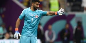 كأس العالم - حارس منتخب قطر بعد الهزيمة من الإكوادور: الشوط الثاني كان أفضل