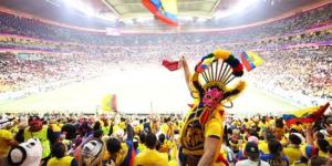 كيف رد الجمهور القطري على استفزازات مشجع إكوادوري في افتتاح المونديال؟ (فيديو)