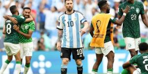 مشجع برازيلي يحتفل بخسارة الأرجنتين باللغة العربية: "ميسي وينه".. فيديو