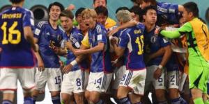 سر "القبعات" في مدرجات مباراة اليابان ضد كوستاريكا في كأس العالم 2022