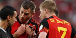 مشادة "عنيفة" بين لاعبي منتخب بلجيكا يان فيرتونغن مع هازارد ودي بروين بعد الهزيمة أمام المغرب ولوكاكو يتدخل لتهدئة الأوضاع