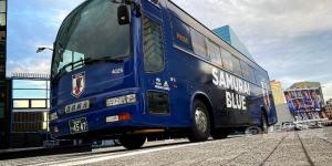 كراوتيا واليابان.. وصول حافلة منتخب الساموري إلى ستاد الجنوب