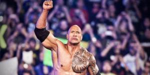 أيقونة المُصارعة يكشف حقيقة شراء ذا روك لاتحاد WWE