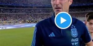بكاء ليونيل سكالوني أمام جماهير الأرجنتين وسط الاحتفال بالتتويج بكأس العالم