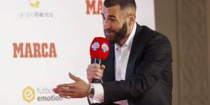 Benzema receives the MARCA Leyenda award and talks about his Real Madrid future