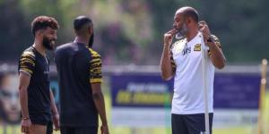 سانتو يطلب من إدارة الاتحاد الاستغناء عن ثنائي الفريق