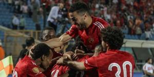 الأهلي يسحق الزمالك برباعية في قمة الدوري المصري