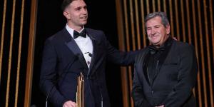 الكرة الذهبية - إيميليانو مارتينيز يحصل على جائزة ياشين كأفضل حارس في العالم