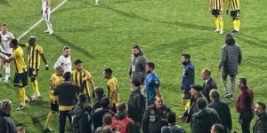 انسحاب أصحاب الأرض | إلغاء مباراة طرابزون سبور ضد إسطنبول في الدوري التركي "فيديو"