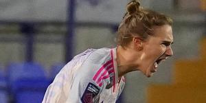 Liverpool 0-2 Arsenal: Vivianne Miedema scores her first WSL goal since returning from serious knee injury as Gunners battle to victory
