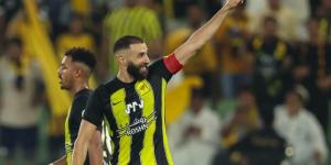 اتحاد جدة يكشف موقف كريم بنزيما من المشاركة بمباراة الفيصلي