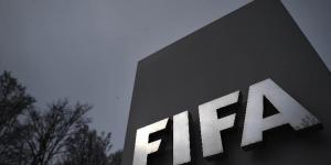 قرار سابق لأوانه | أول رد رسمي من "فيفا" بشأن استخدام البطاقة الزرقاء في كرة القدم