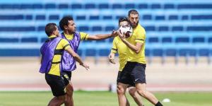 موقف بنزيما ورومارينيو من المشاركة في مباراة الاتحاد ضد الرياض