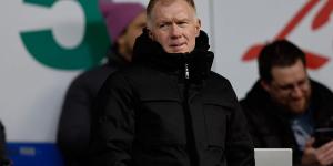 Paul Scholes takes aim at star Man United duo for wearing HOODS in training as he despairs at slipping 'standards' at his former club in Instagram rant