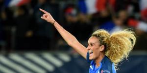 لاعبة باريس سان جيرمان تسخر من ناديها "صورة"