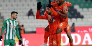 أحمد حسن كوكا يقود ألانيا سبور للتعادل أمام بشكتاش في الدوري التركي