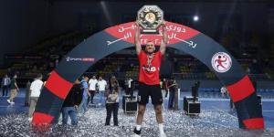 لاعب يد الأهلي يودع الجمهور ويعلن احترافه في الموسم الجديد