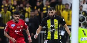 الاتحاد يدخل كلاسيكو النصر بدون 13 لاعبا