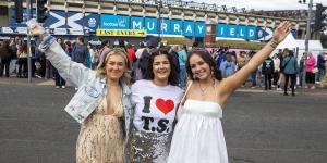 Marriage proposals, singing heard for miles and sign language for deaf fans: The heartwarming moments from Taylor Swift's record-breaking visit to Edinburgh