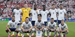 Jamie Carragher names his England team to face Slovenia - with two big names who 'must be dropped'... but two players are 'untouchable'