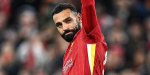 زميل محمد صلاح السابق يوجه رسالة عاجلة إلى ليفربول بشأن مستقبل الملك المصري