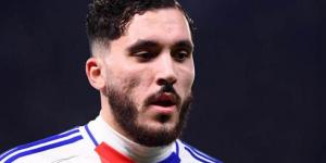 من أصل جزائري.. مانشستر سيتي يستهدف ضم موهبة ليون لتعزيز صفوفه