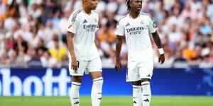 فينيسيوس جونيور يطلب مساواته بـ مبابي في ريال مدريد