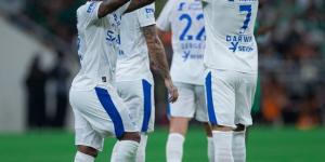 الشوط الأول… الهلال يضرب الأهلي بثلاثية نظيفة 