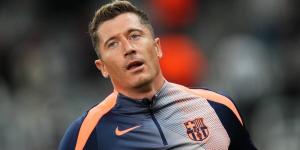 ليفاندوفسكي يغيب عن برشلونة في "الكلاسيكو" بسبب الإصابة!