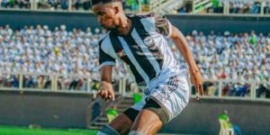 لاعب إيجل نوار لـ"كورة بلس": تريزيجيه أخطر لاعبي الأهلي.. ومستعدون للقتال حتى النهاية (حوار)