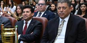 وزير الرياضة يكرم بطلات أفريقيا لليد ويحفز منتخب 2008 قبل السفر للمونديال