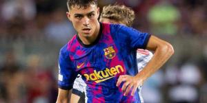 فليك يحدد بدائل بيدري في برشلونة بعد إصابته العضلية